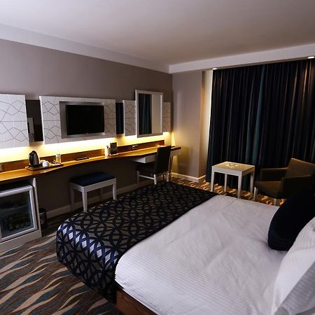 Sivas Bueyuek Hotel Bagian luar foto