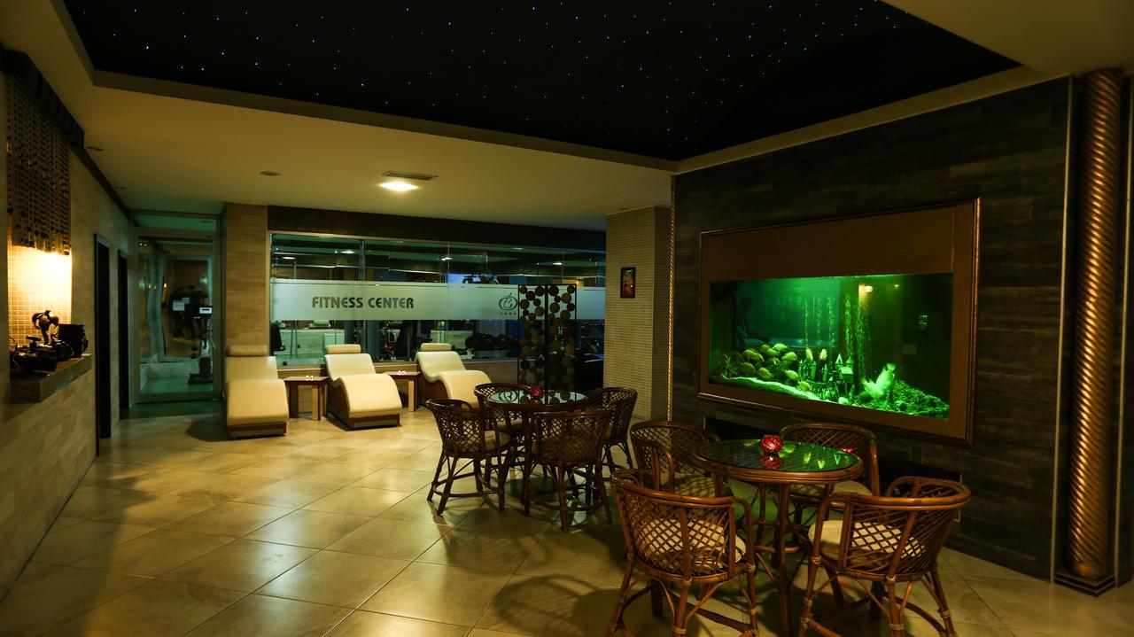 Sivas Bueyuek Hotel Bagian luar foto