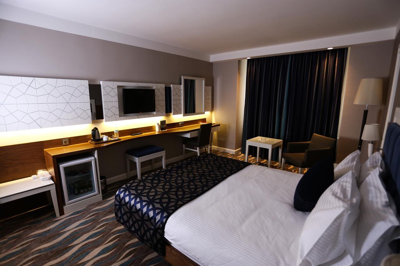 Sivas Bueyuek Hotel Bagian luar foto