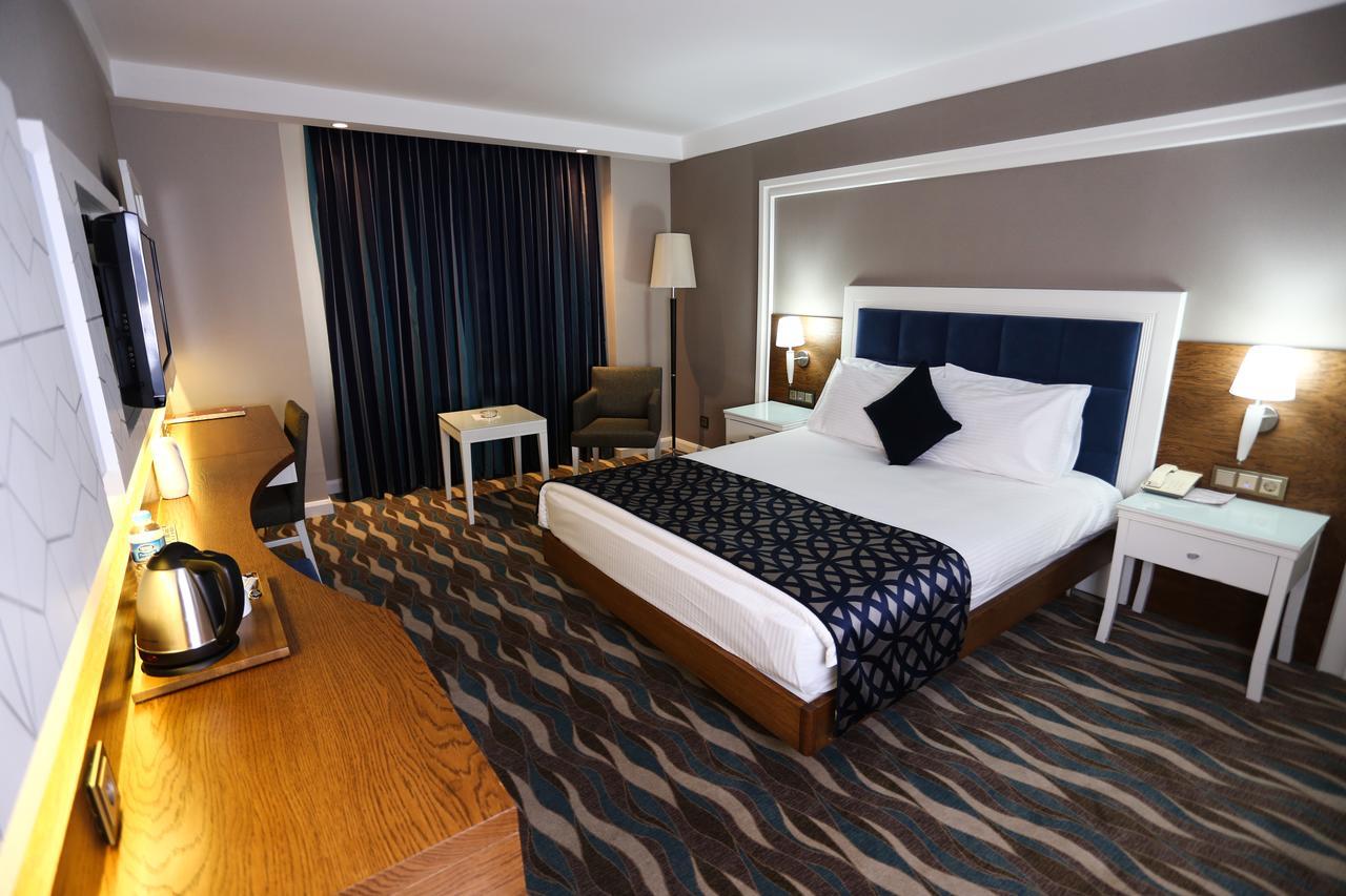 Sivas Bueyuek Hotel Bagian luar foto