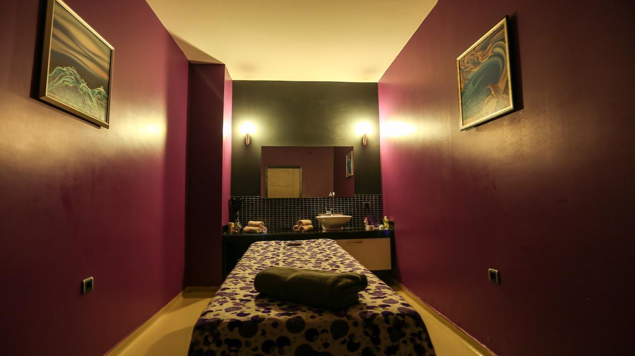 Sivas Bueyuek Hotel Bagian luar foto